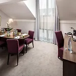 Holiday Inn Düsseldorf Hafen, an IHG Hotel